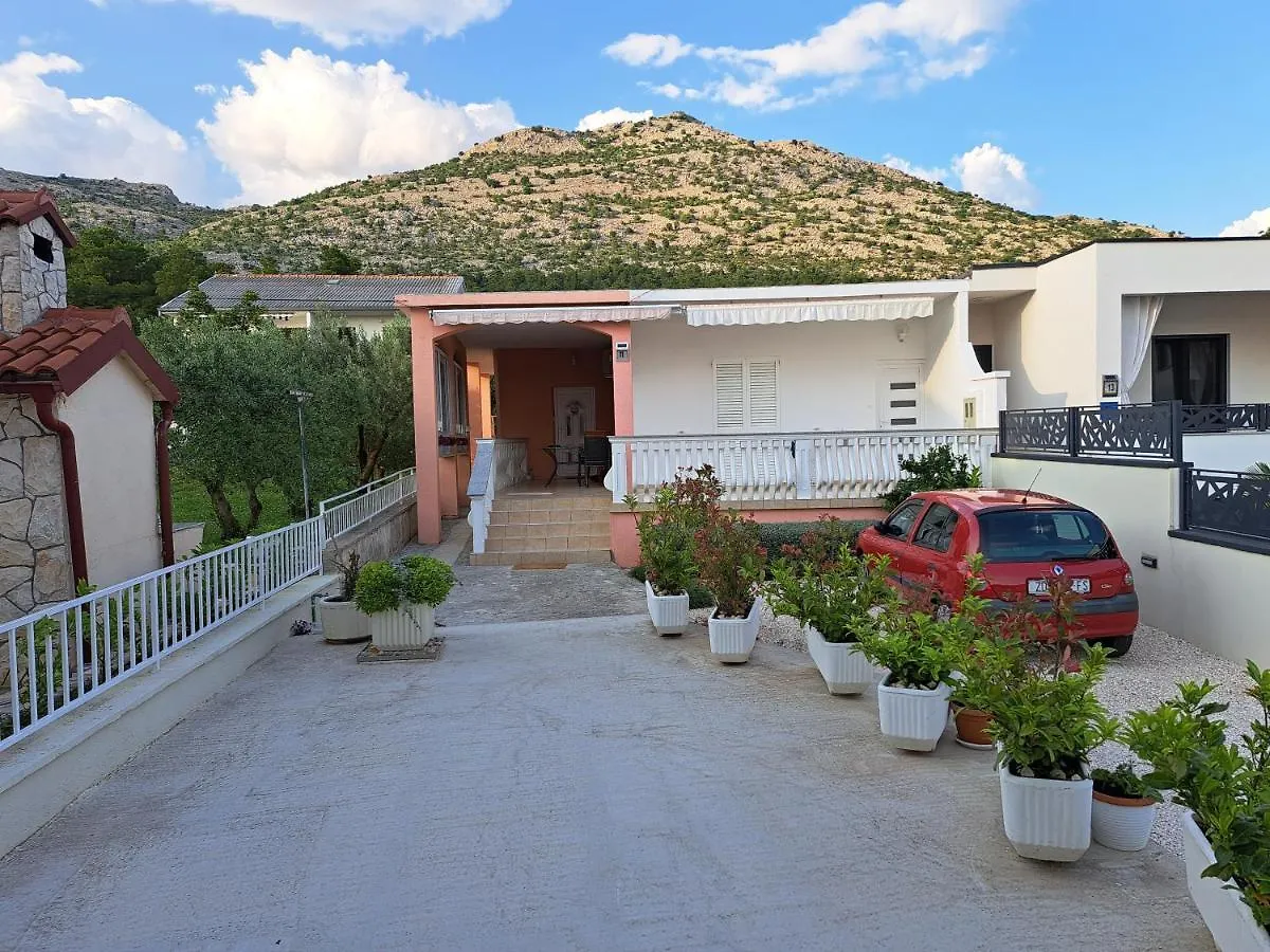 Apartments Ivica Starigrad Paklenica